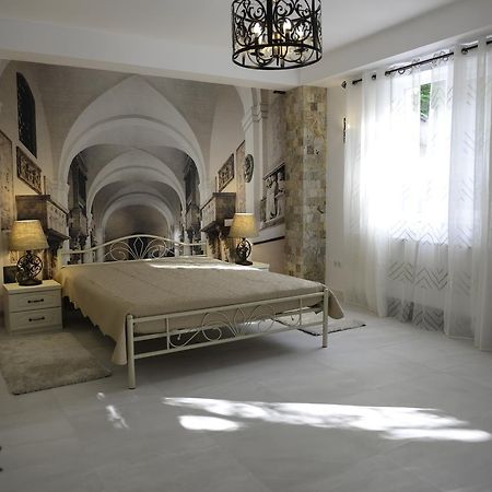 Old House Apartment Клуж-Напока Екстериор снимка